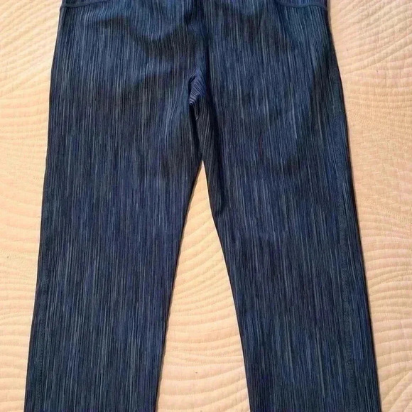 Gap Fit Cropped Blue Leggings Women's Medium - Picture 3 of 6